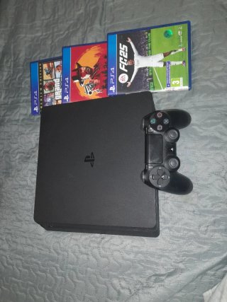 PS4 Slim