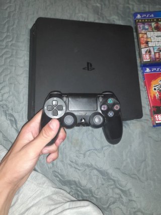 PS4 Slim