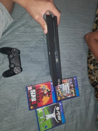 PS4 Slim