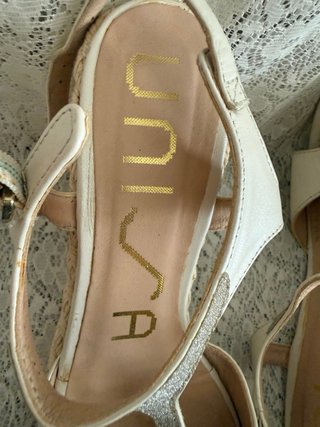 Sandalias cuñas Unisa