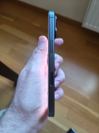 iPhone 17