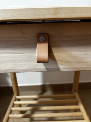 BJÖRKSNÄS mesitas de noche IKEA