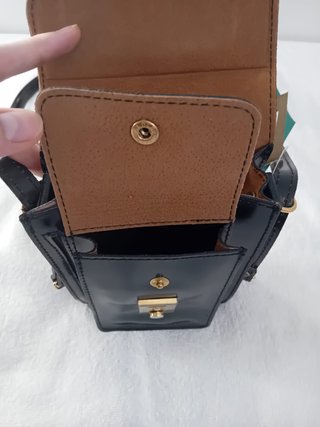BOLSO PEQUEÑO BANDOLERA CUERO NEGRO