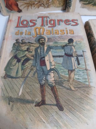 25 novelas antiguas, editorial saturnino Calleja