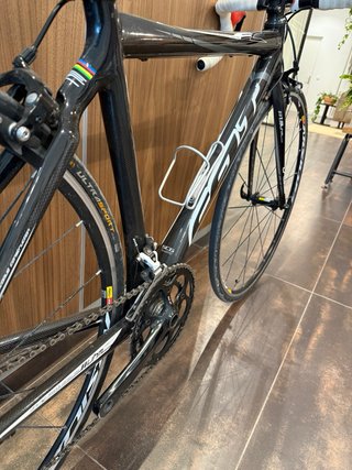 Felt F1 Carbon T49 – SRAM Rival/Apex – Mavic Aksiu