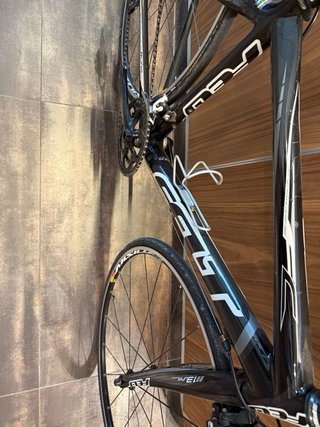 Felt F1 Carbon T49 – SRAM Rival/Apex – Mavic Aksiu