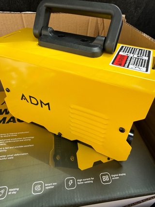 Soldadora Inverter ADM 140A