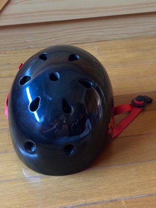 Casco bicicleta, patines y monopatín.