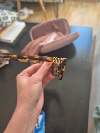 Gafas Miu Miu modelo SMU A06