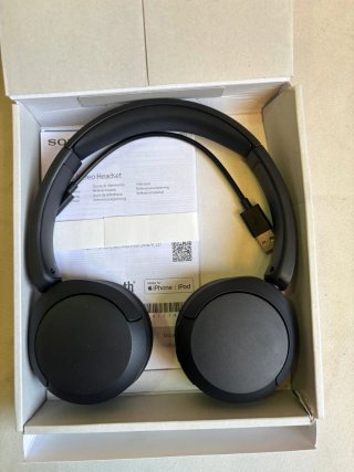 Sony WH-CH520 Wireless Bluetooth Headphones Lightw