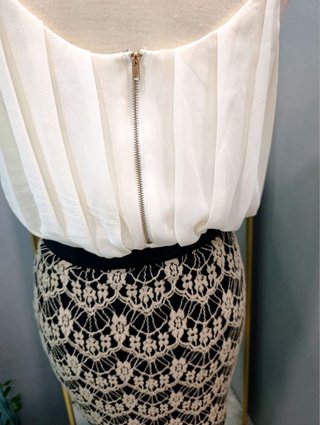 Vestido negro y blanco con encaje