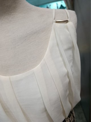 Vestido negro y blanco con encaje