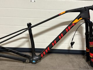 Cuadro Carbono Mondraker R + Horquilla Fox
