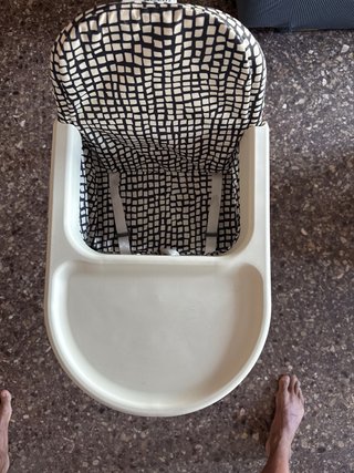 Trona SANDKATT IKEA. Excelente estado