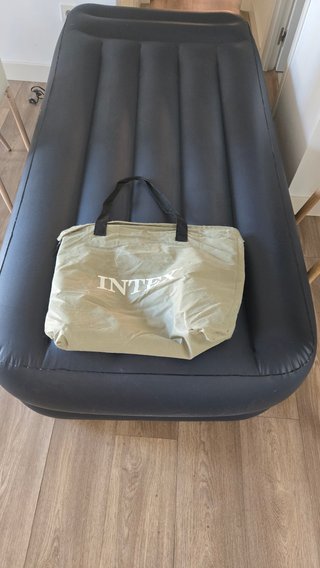 Colchon inflable INTEX que se conecta a la red.