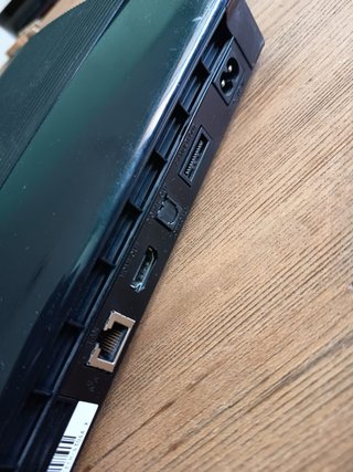 PlayStation 3 Slim Negra + Mandos + FIFA15