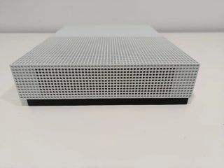 XBOX ONE S + MANDO Y ACCESORIOS