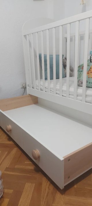 Cuna con cajón,incluye colchón