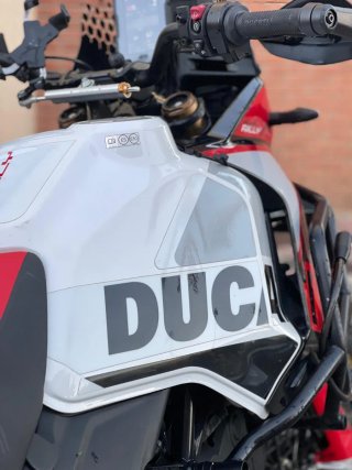 Ducati Desert X Rally 2024 - Como Nueva