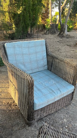 Conjunto Sofás y Mesa Madera