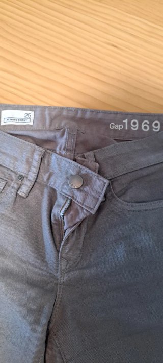 Pantalón mujer Gap talla 25