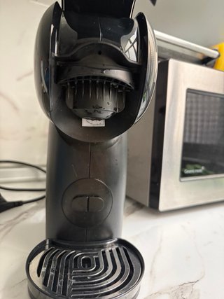 Cafetera Dolce Gusto Negra