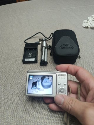 Fujifilm Finepix J10
