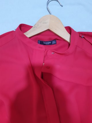 Camisa roja de Mango