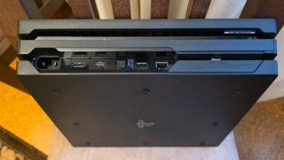 Consola PS4 PRO 1 TB 150€