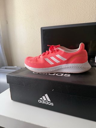 Adidas para correr completamentes nuevas