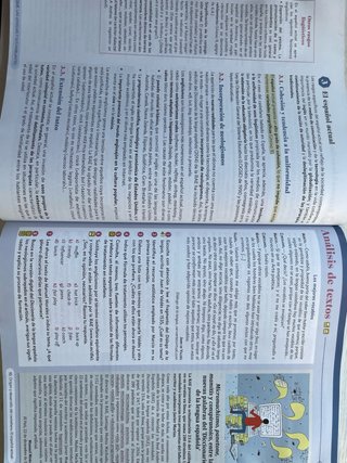 Lengua castellana y literatura II. Libro del es...