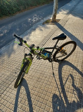 Bicicleta btwin rockrider 500, tamaño de rueda 24"