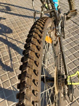 Bicicleta btwin rockrider 500, tamaño de rueda 24"