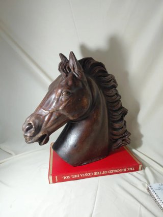 Busto caballo estilo neoclásico