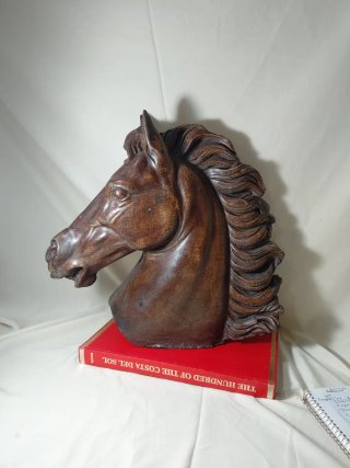 Busto caballo estilo neoclásico