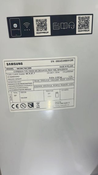 Nevera Samsung como nueva color plata