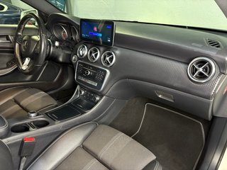MERCEDES A180 2018 SÓLO 84.000KM REESTRENO