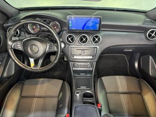 MERCEDES A180 2018 SÓLO 84.000KM REESTRENO