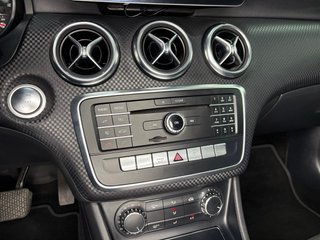 MERCEDES A180 2018 SÓLO 84.000KM REESTRENO