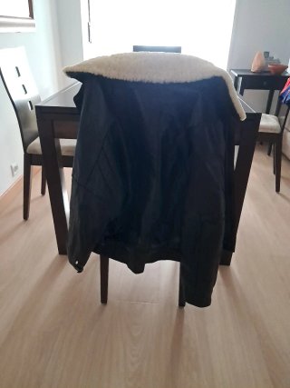 Cazadora de Cuero 100x100 en buen uso