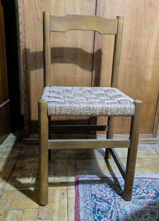Mesa de comedor y sillas a juego