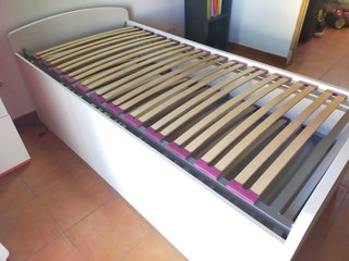 Cama nido con cajones blanca y rosa
