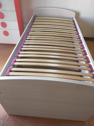 Cama nido con cajones blanca y rosa