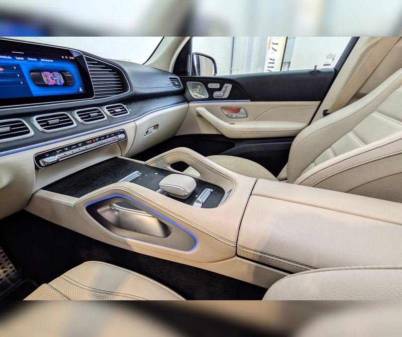 Mercedes-Benz GLS 2024, foto 12