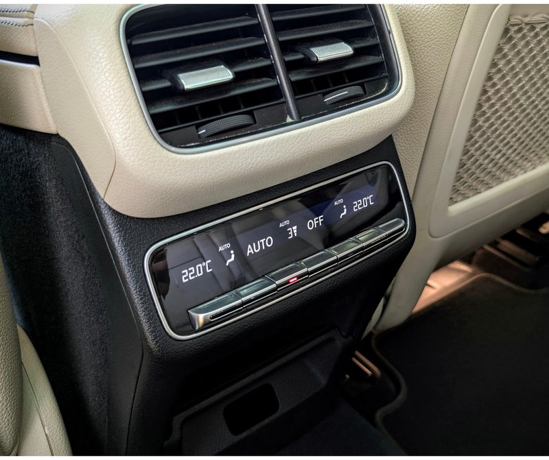 Mercedes-Benz GLS 2024, foto 20