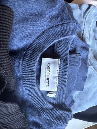 Sudaderas y camisetas de zara carhartt