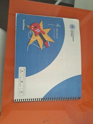 Libro música 4 nuevos acordes