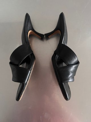 Sandalo sabot in pelle di Zara