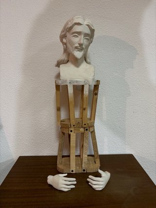 Imagen de santo en terracota