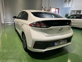 HYUNDAI IONIQ HIBRIDO ENCHUFABLE